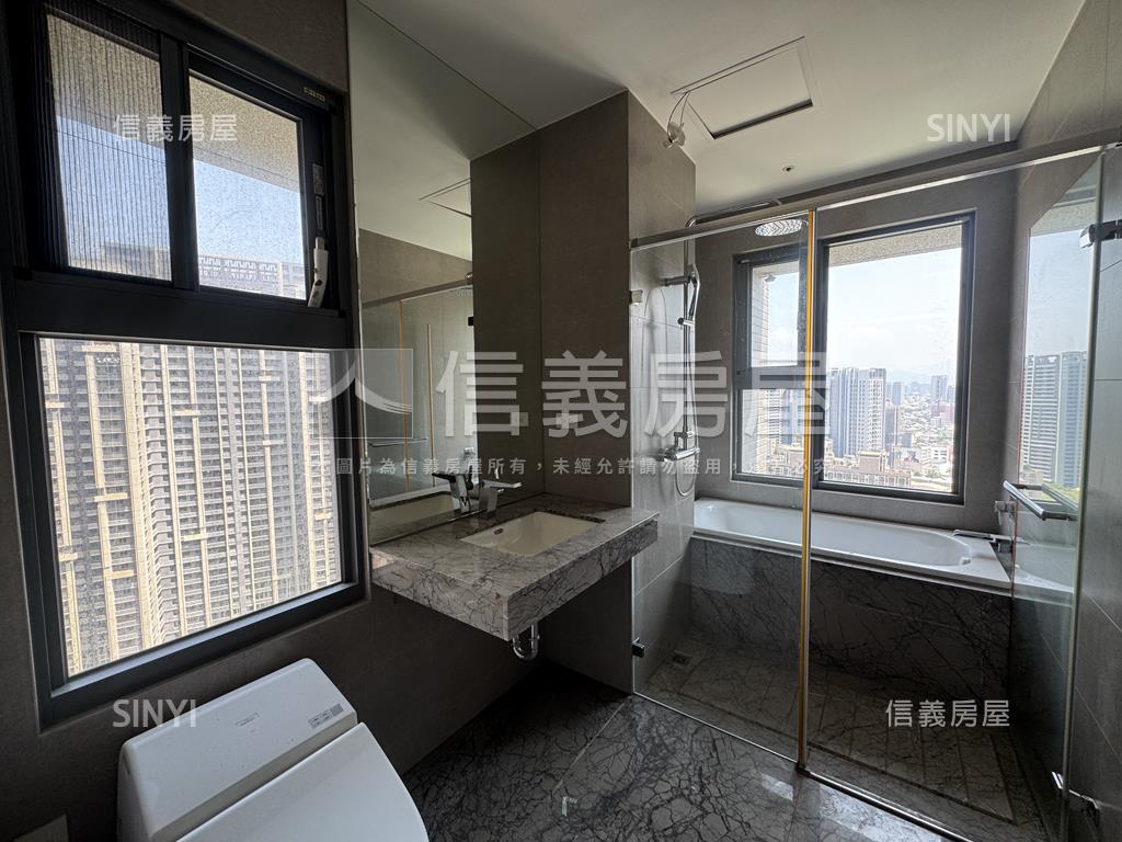 次頂三面採光四房雙車房屋室內格局與周邊環境