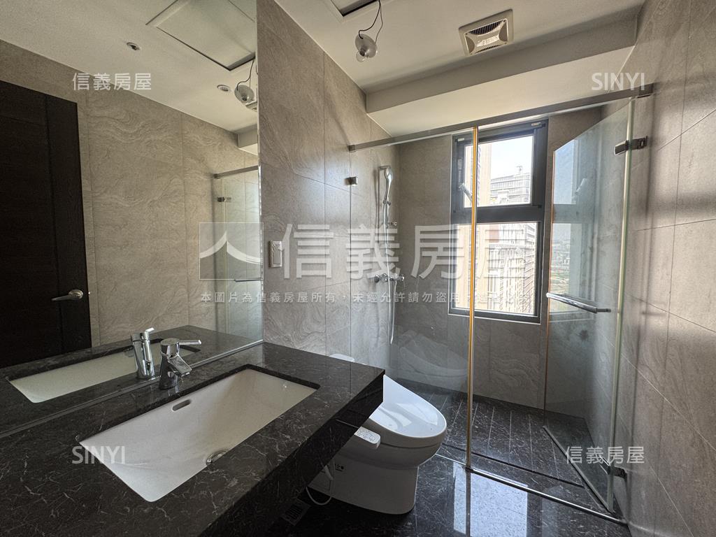 次頂三面採光四房雙車房屋室內格局與周邊環境