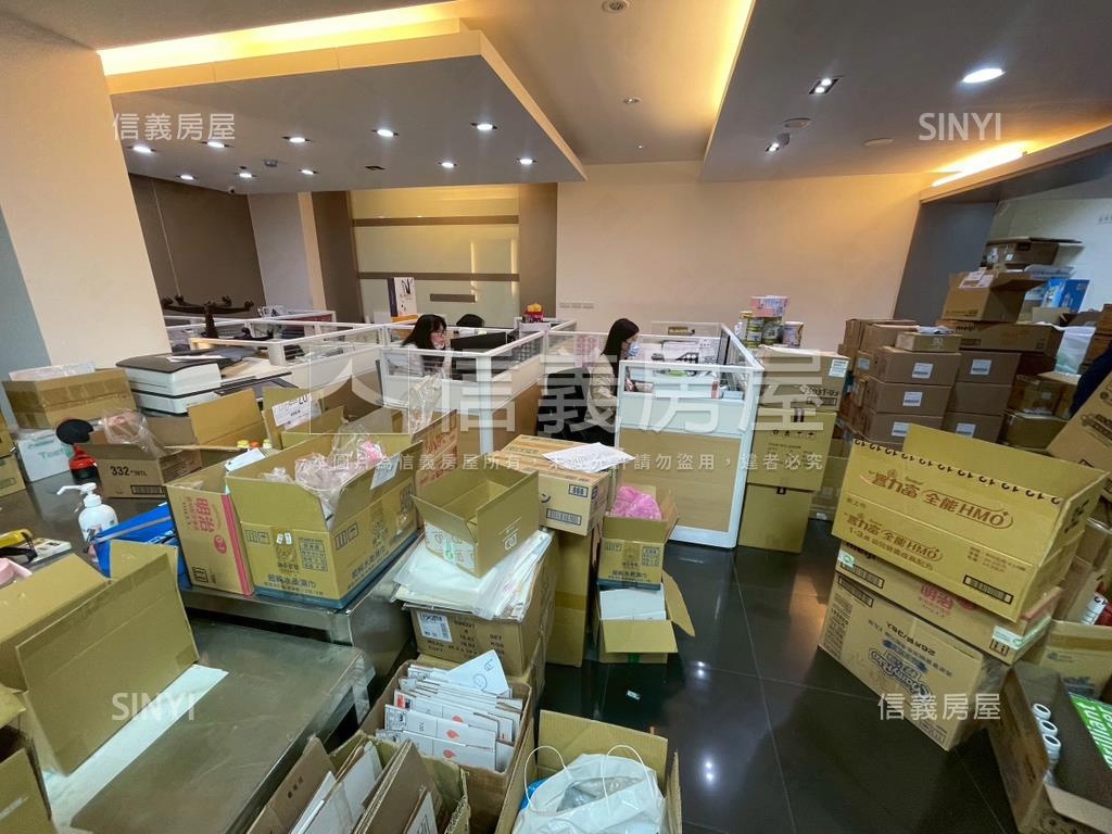 環球百貨旁廠辦３房屋室內格局與周邊環境