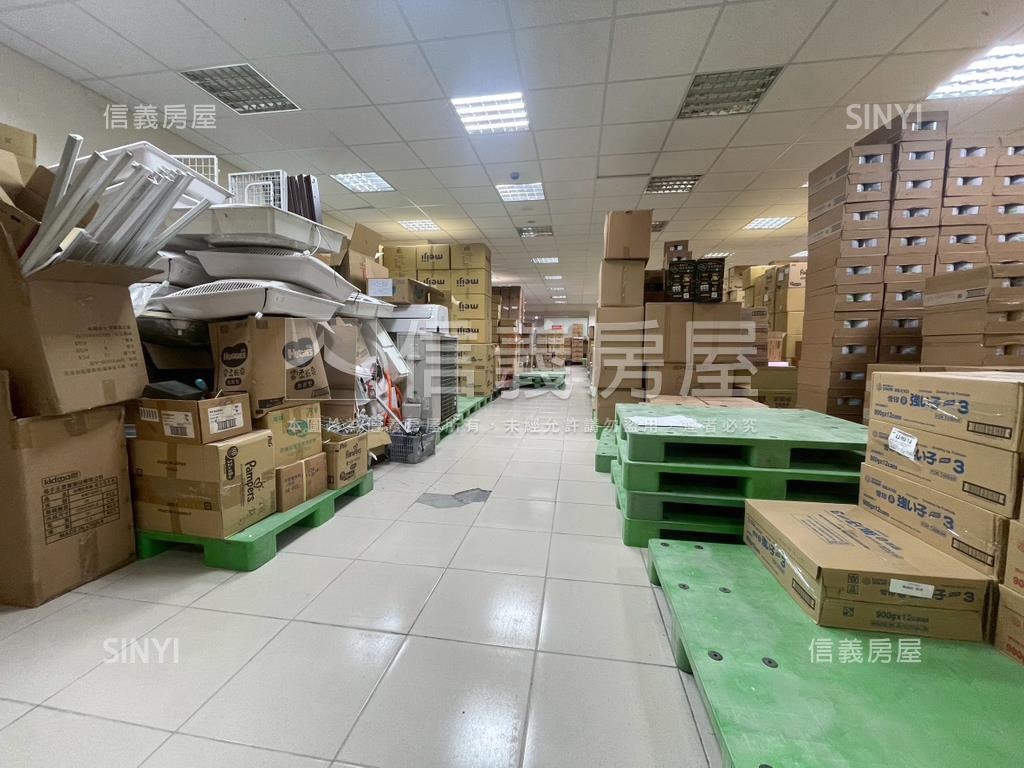 環球百貨旁廠辦３房屋室內格局與周邊環境