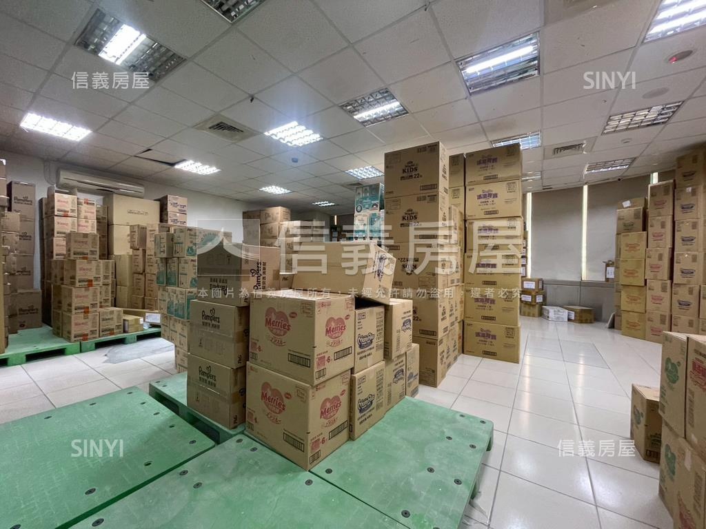 環球百貨旁廠辦３房屋室內格局與周邊環境