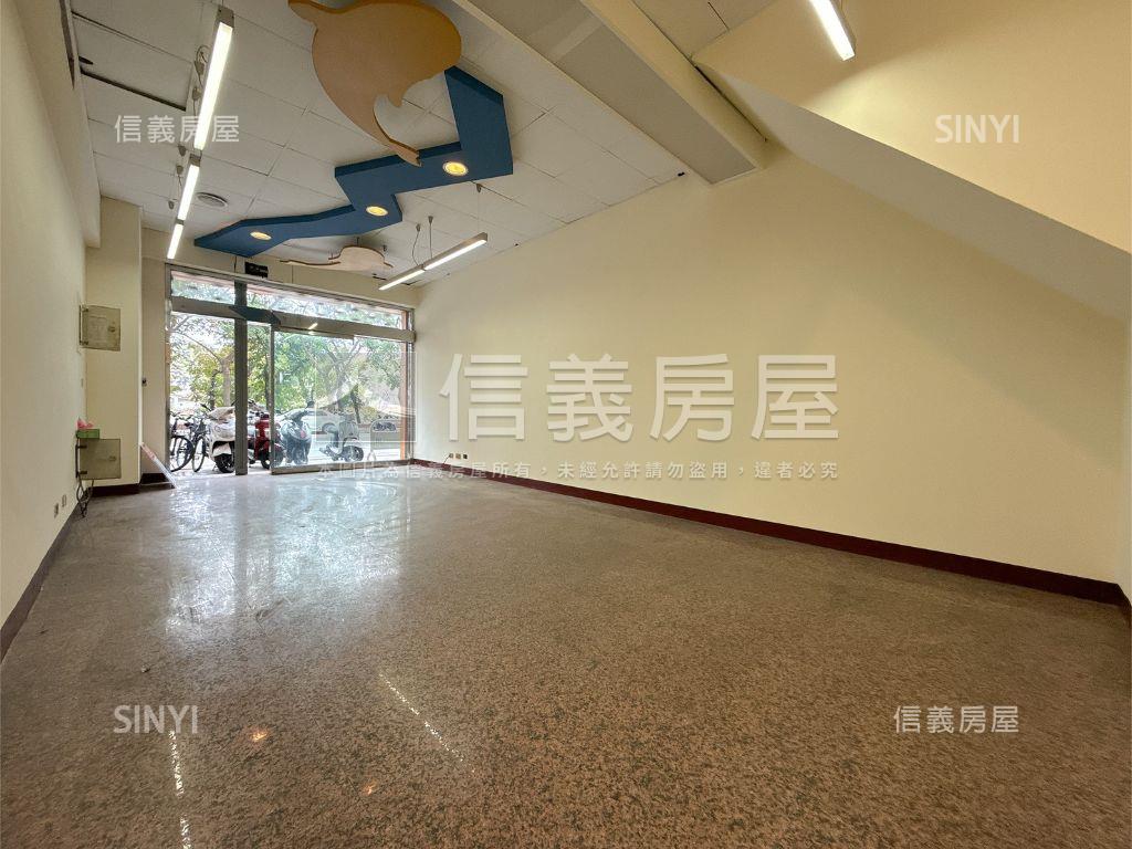 河堤正路公園首排金店房屋室內格局與周邊環境