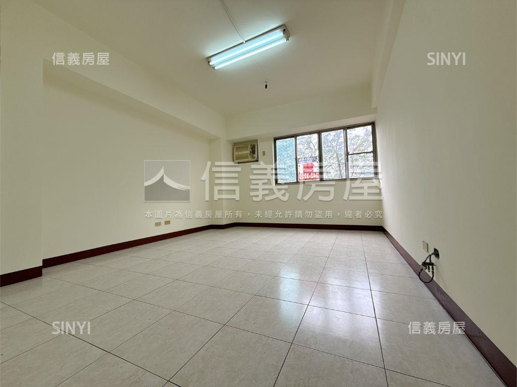 河堤正路公園首排金店房屋室內格局與周邊環境