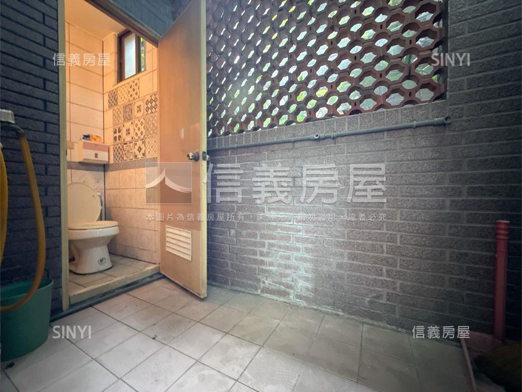 河堤正路公園首排金店房屋室內格局與周邊環境