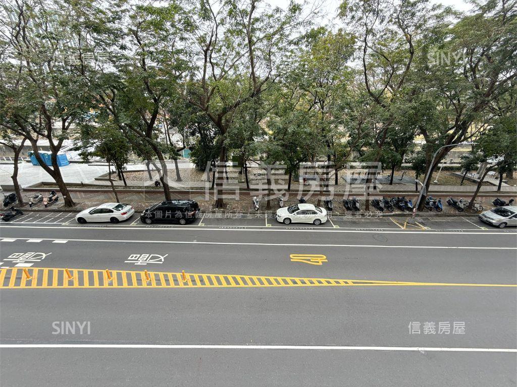 河堤正路公園首排金店房屋室內格局與周邊環境