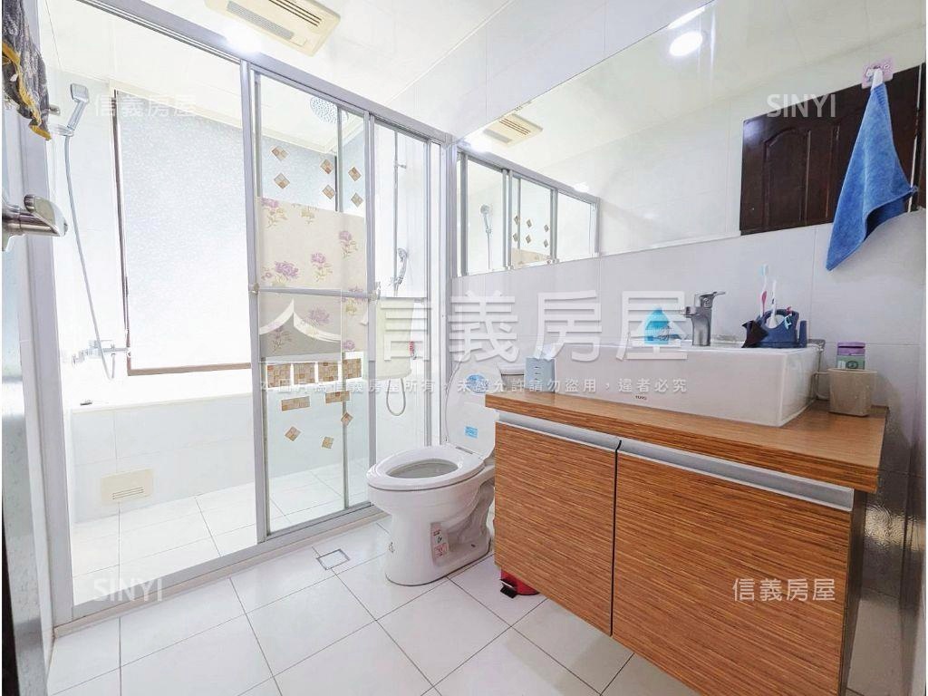 『伊東市』中庭高樓三房房屋室內格局與周邊環境