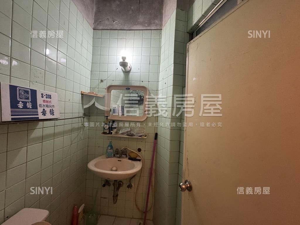 秀朗國小一樓大空間房屋室內格局與周邊環境