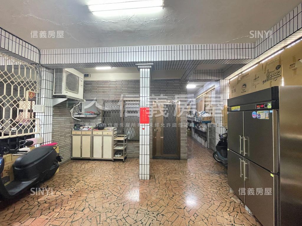 近衛武營邊間透天房屋室內格局與周邊環境