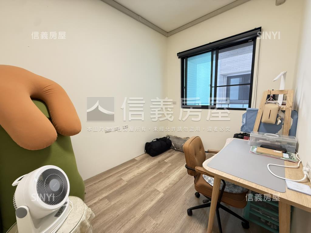 山豐海富ＩＮ三房平車房屋室內格局與周邊環境