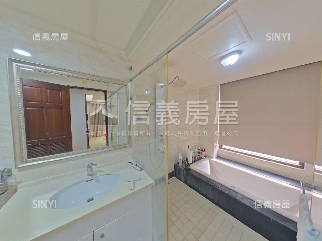 涵碧園有車庫臨路電梯別墅房屋室內格局與周邊環境
