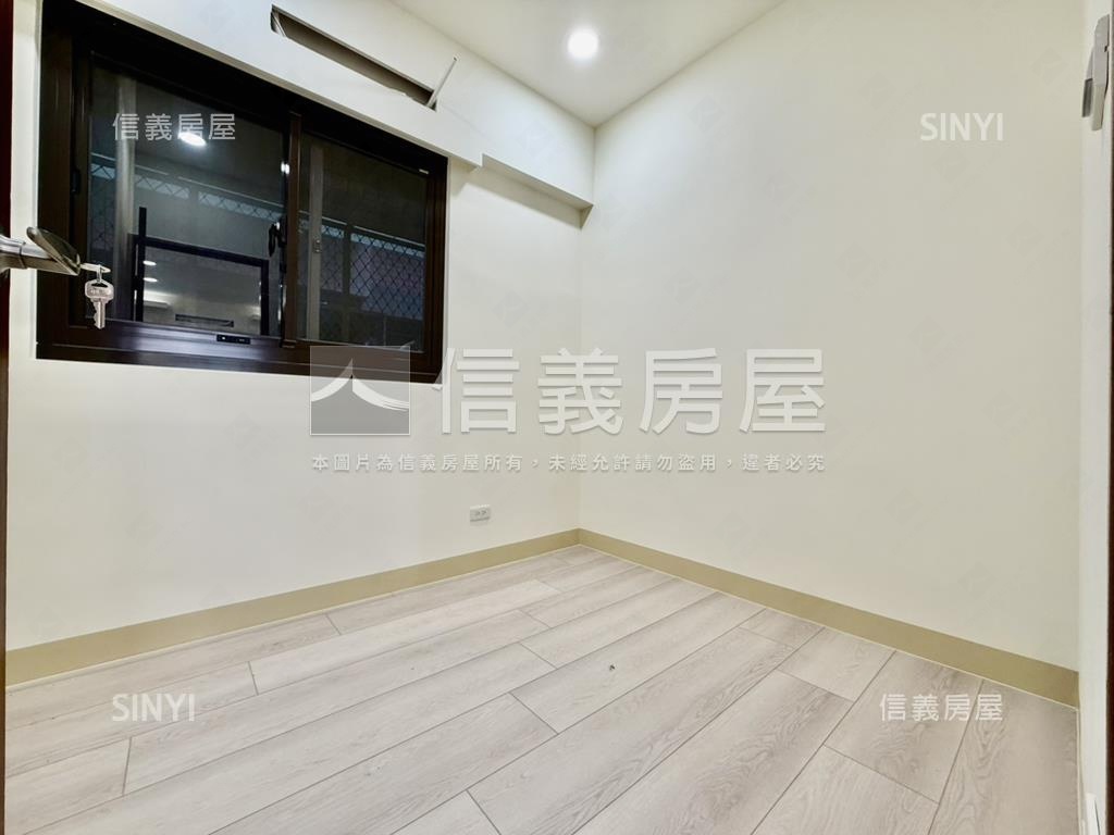 鄰近公園電梯採光三房車位房屋室內格局與周邊環境