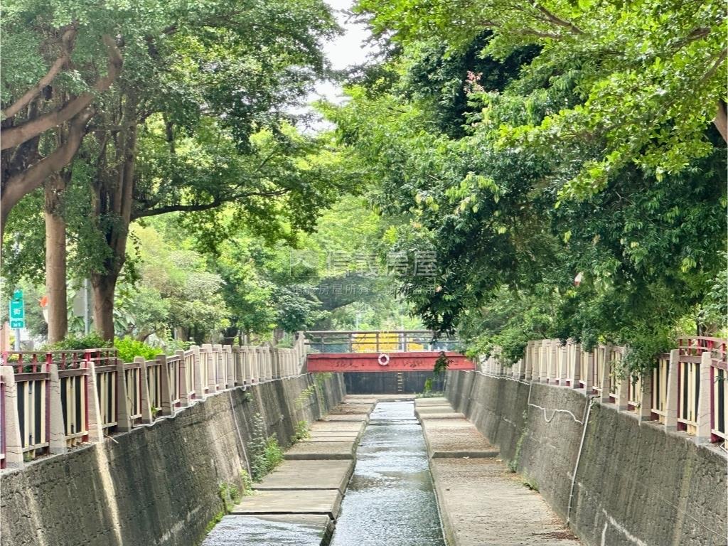 綠意盎然河畔旁三房平車房屋室內格局與周邊環境