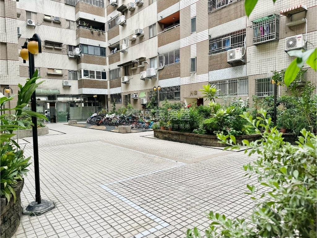綠意盎然河畔旁三房平車房屋室內格局與周邊環境
