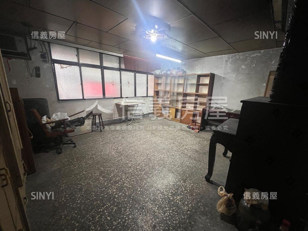 稀有方正二樓房屋室內格局與周邊環境
