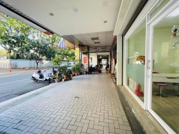 學區收租店面附平面車位