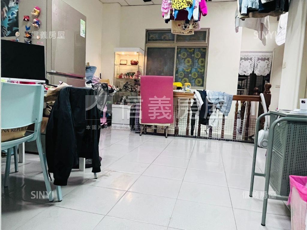 新店捷運站附近店鋪好停車房屋室內格局與周邊環境