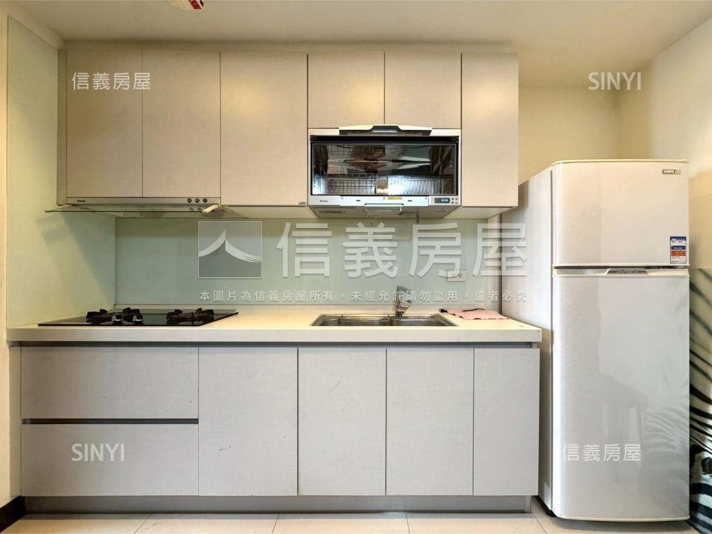 高大特區近家樂福劍橋兩房房屋室內格局與周邊環境