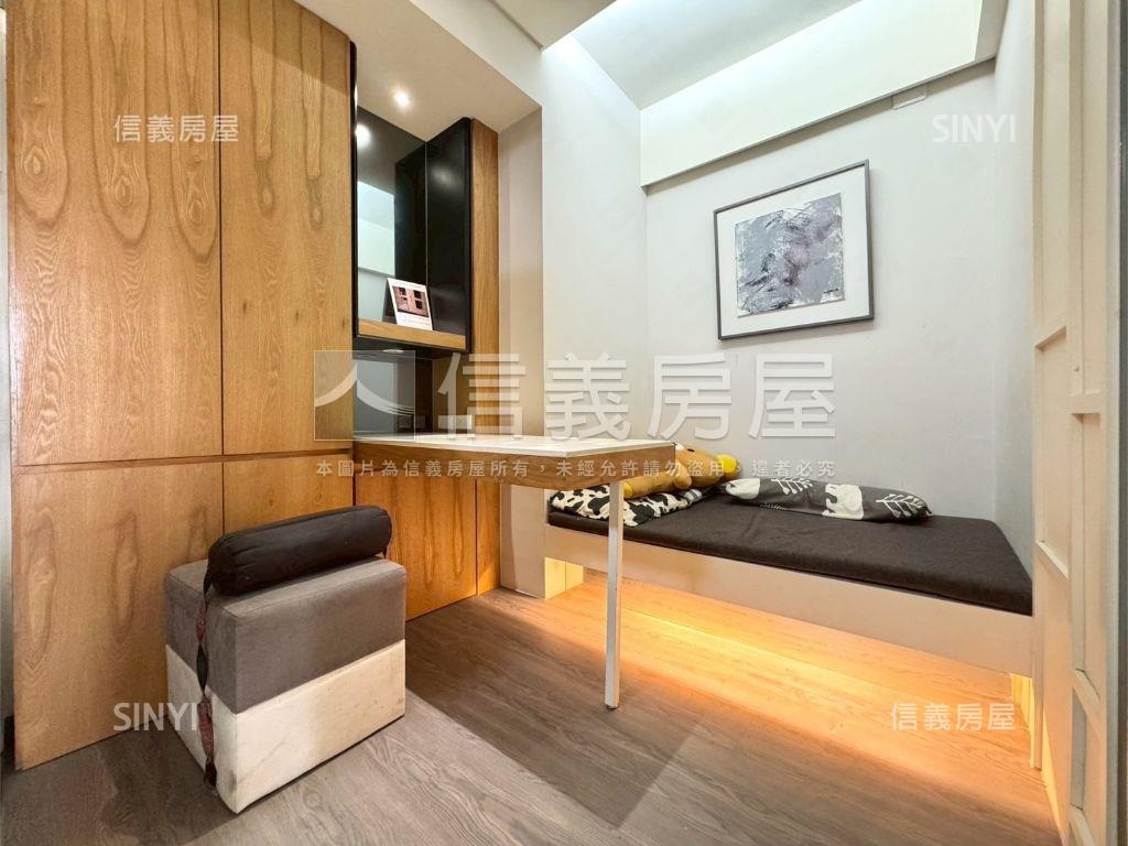 高大特區近家樂福劍橋兩房房屋室內格局與周邊環境