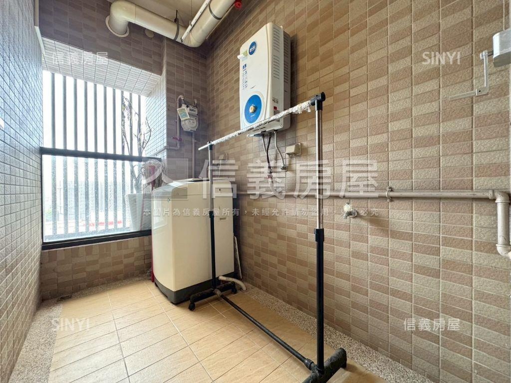 高大特區近家樂福劍橋兩房房屋室內格局與周邊環境