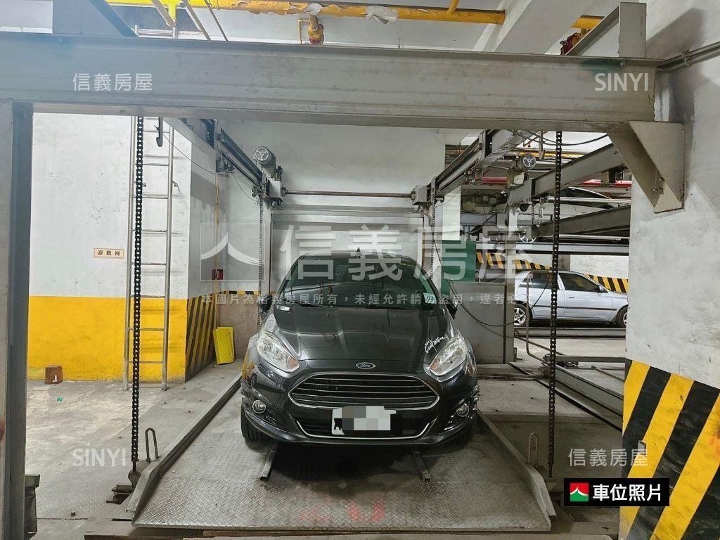 德富裝潢兩房車位房屋室內格局與周邊環境