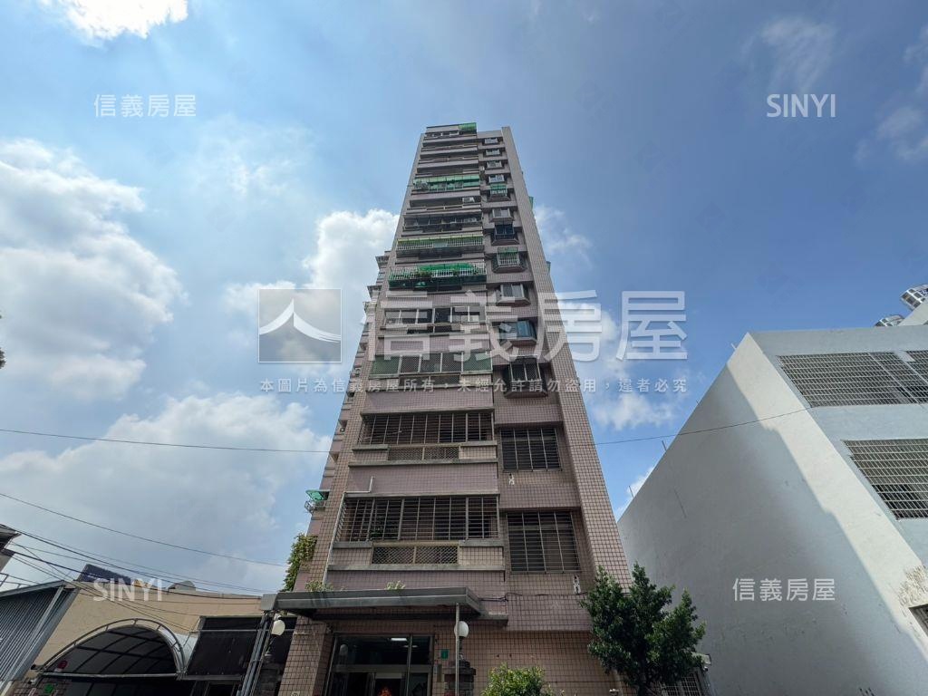 德富裝潢兩房車位房屋室內格局與周邊環境