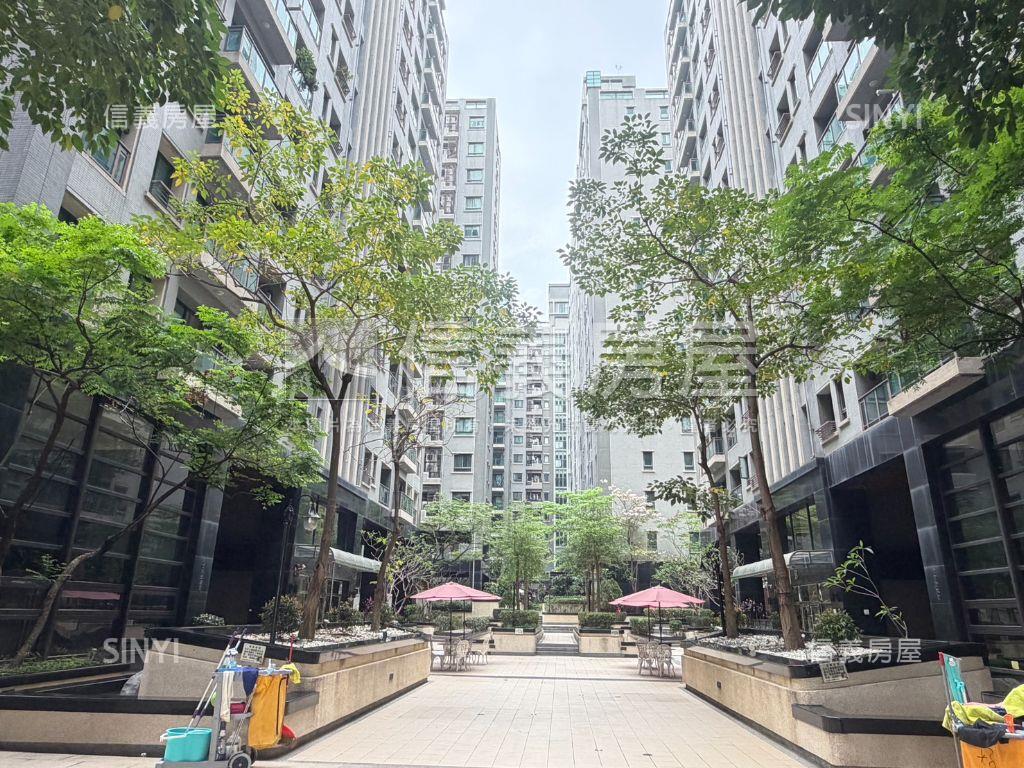 東京市高樓層兩房平車房屋室內格局與周邊環境