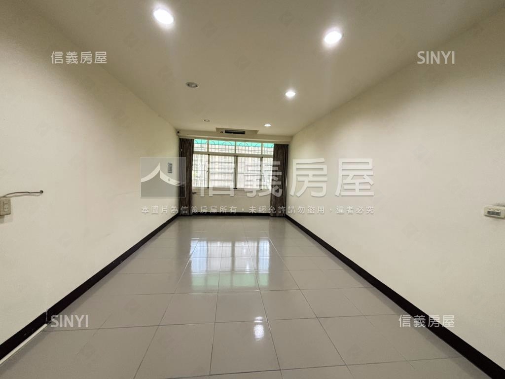 近高雄車站．河景騎樓透天房屋室內格局與周邊環境
