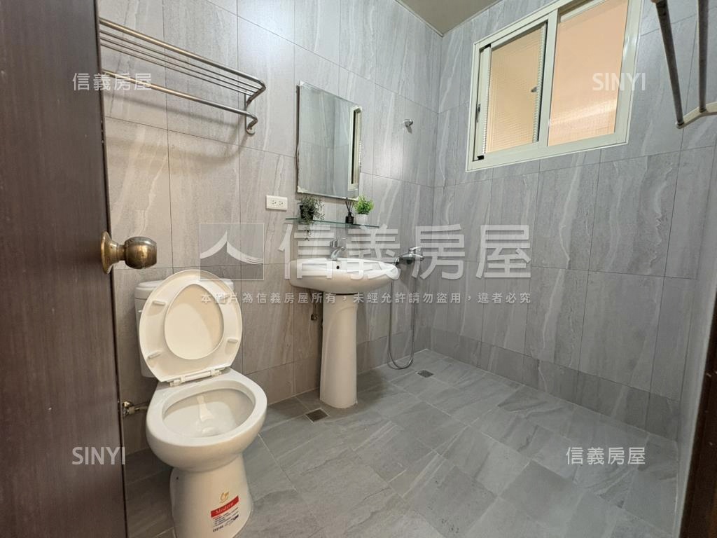 近捷運。屋況美麗公寓３樓房屋室內格局與周邊環境