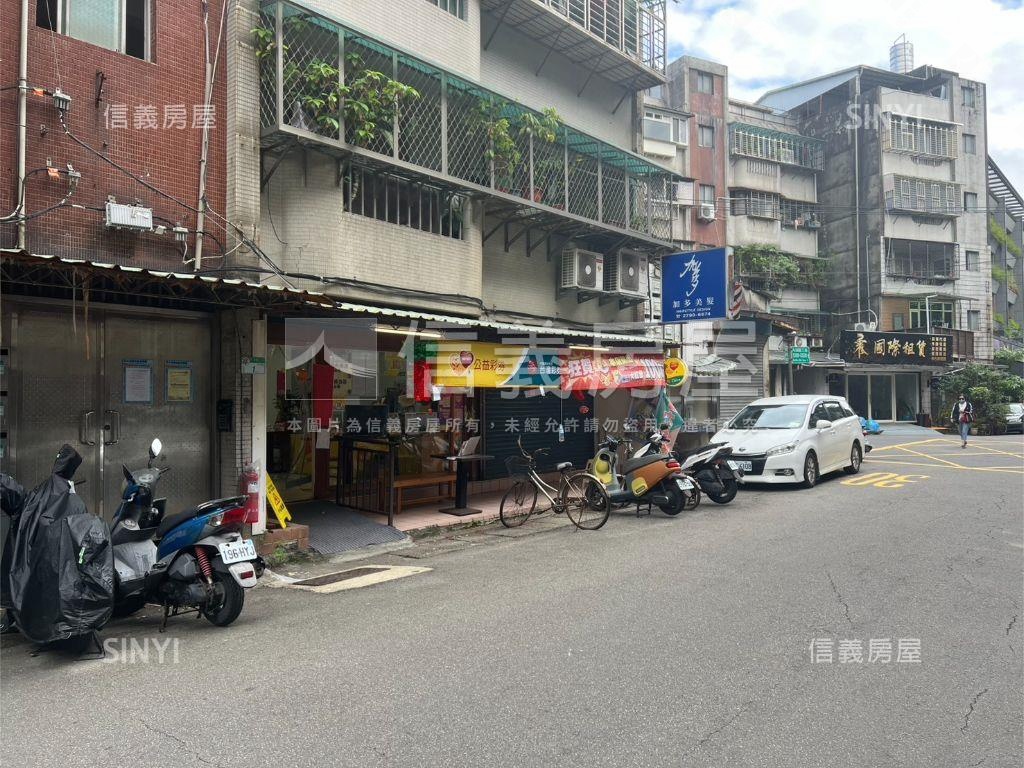 近黃昏市場低總價店面誠售房屋室內格局與周邊環境