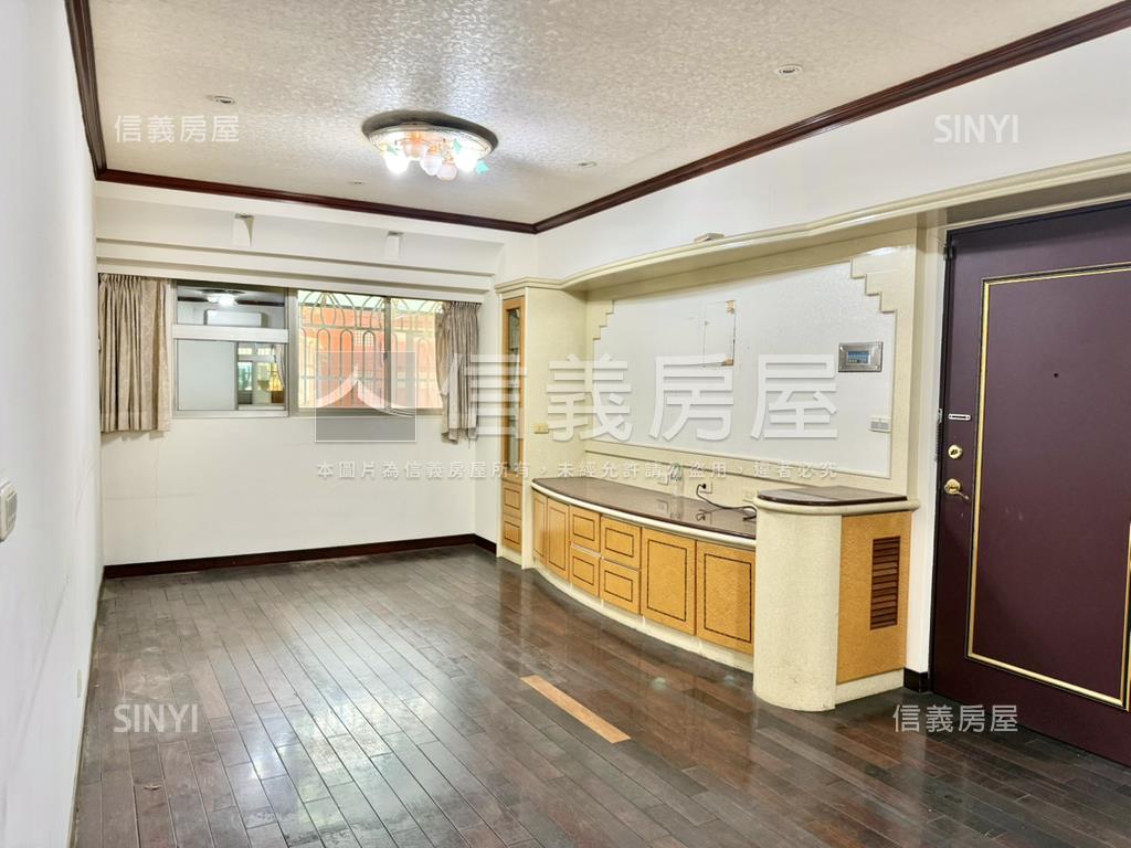 文化金都江翠捷運三房車位房屋室內格局與周邊環境