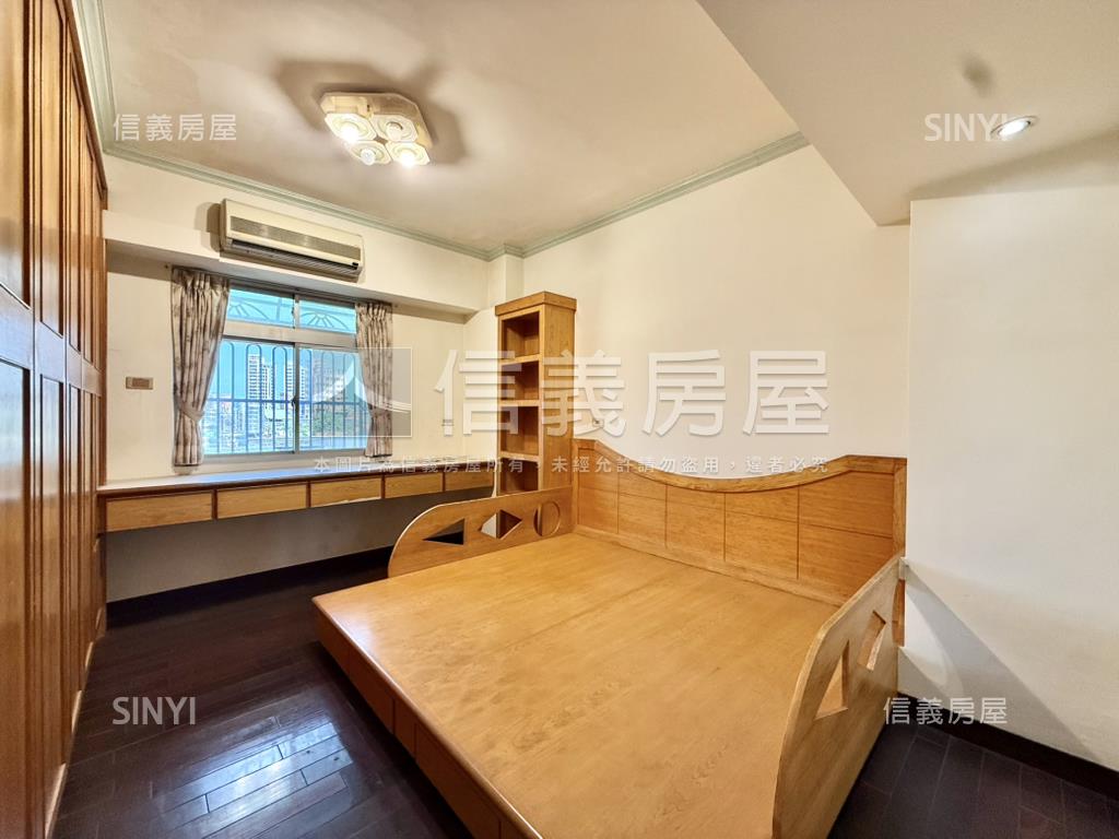 文化金都江翠捷運三房車位房屋室內格局與周邊環境