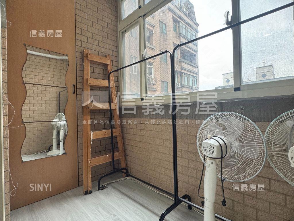 近體育園區中山京華美三房房屋室內格局與周邊環境
