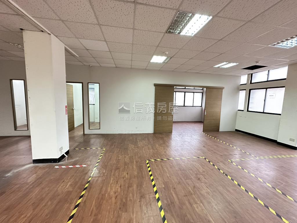 新店中正吉品廠辦房屋室內格局與周邊環境