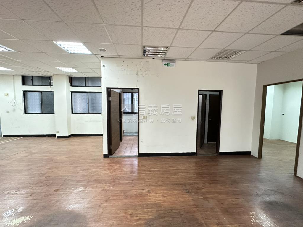 新店中正吉品廠辦房屋室內格局與周邊環境