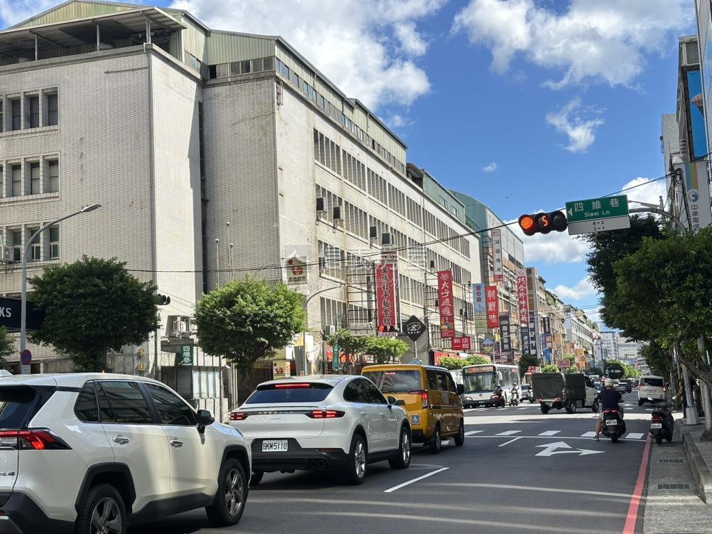 新店中正吉品廠辦房屋室內格局與周邊環境