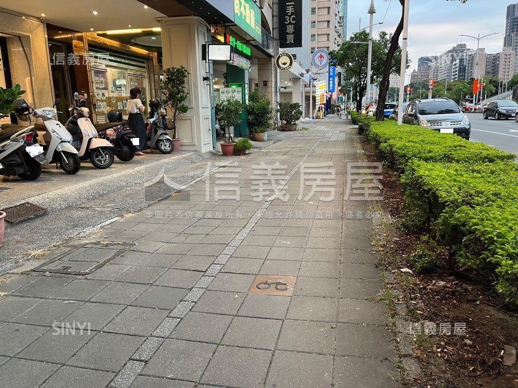 捷運巨蛋首排透店房屋室內格局與周邊環境