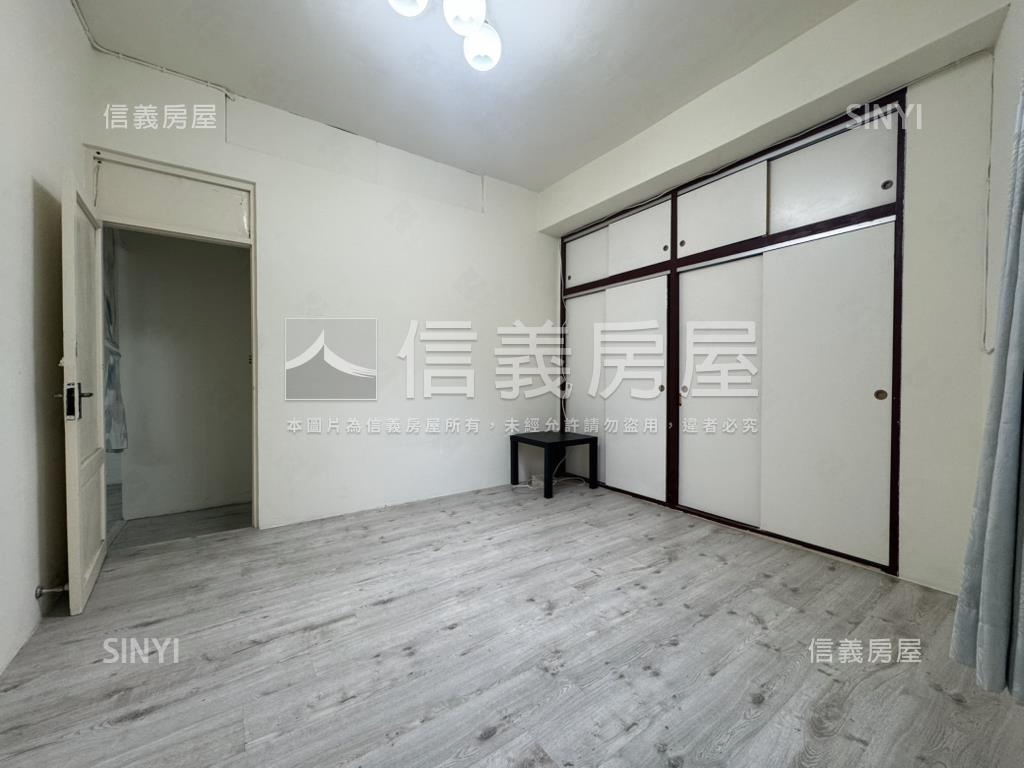 運動公園三樓美寓房屋室內格局與周邊環境