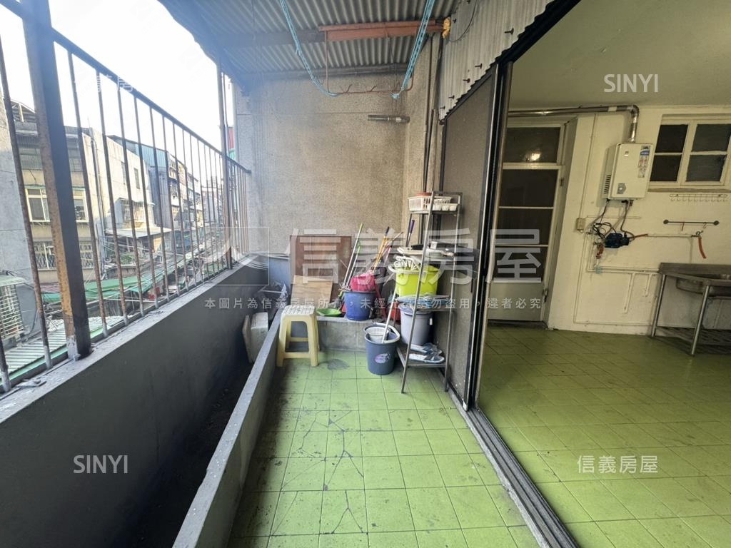運動公園三樓美寓房屋室內格局與周邊環境