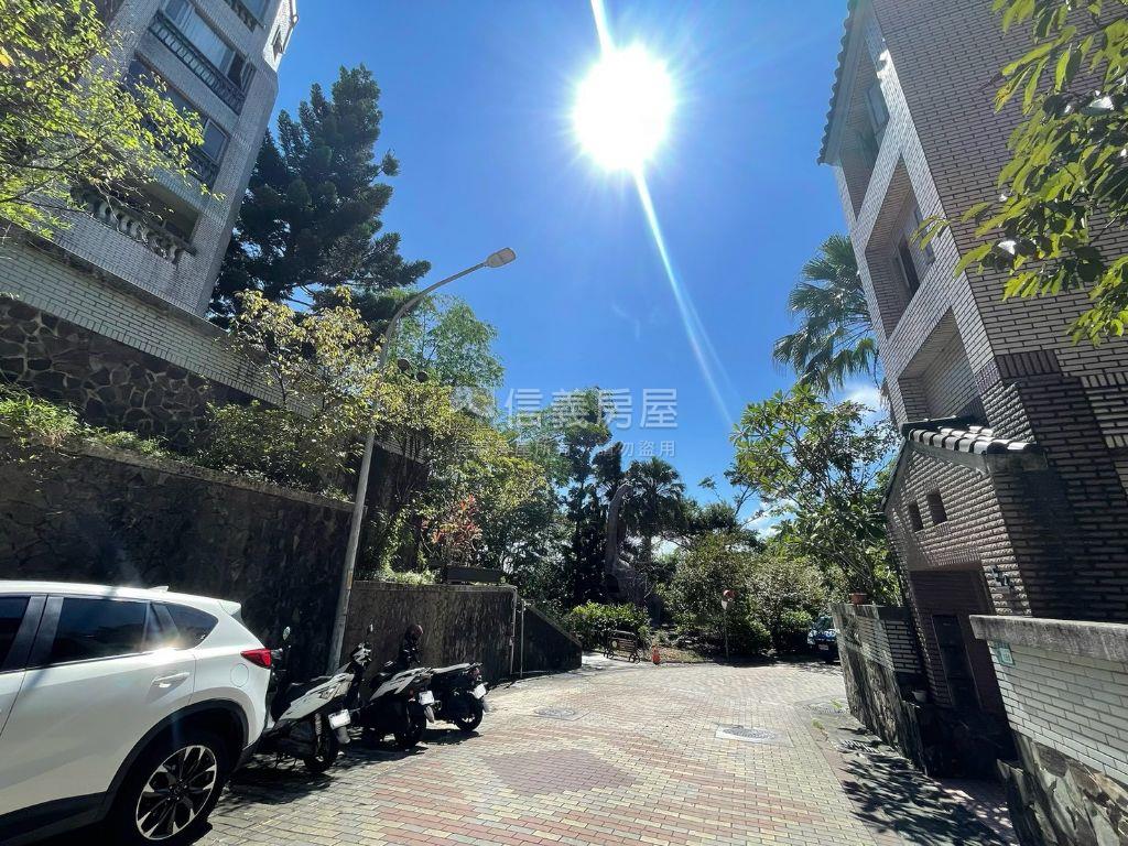 鳳凰清幽山景‧三房車位房屋室內格局與周邊環境