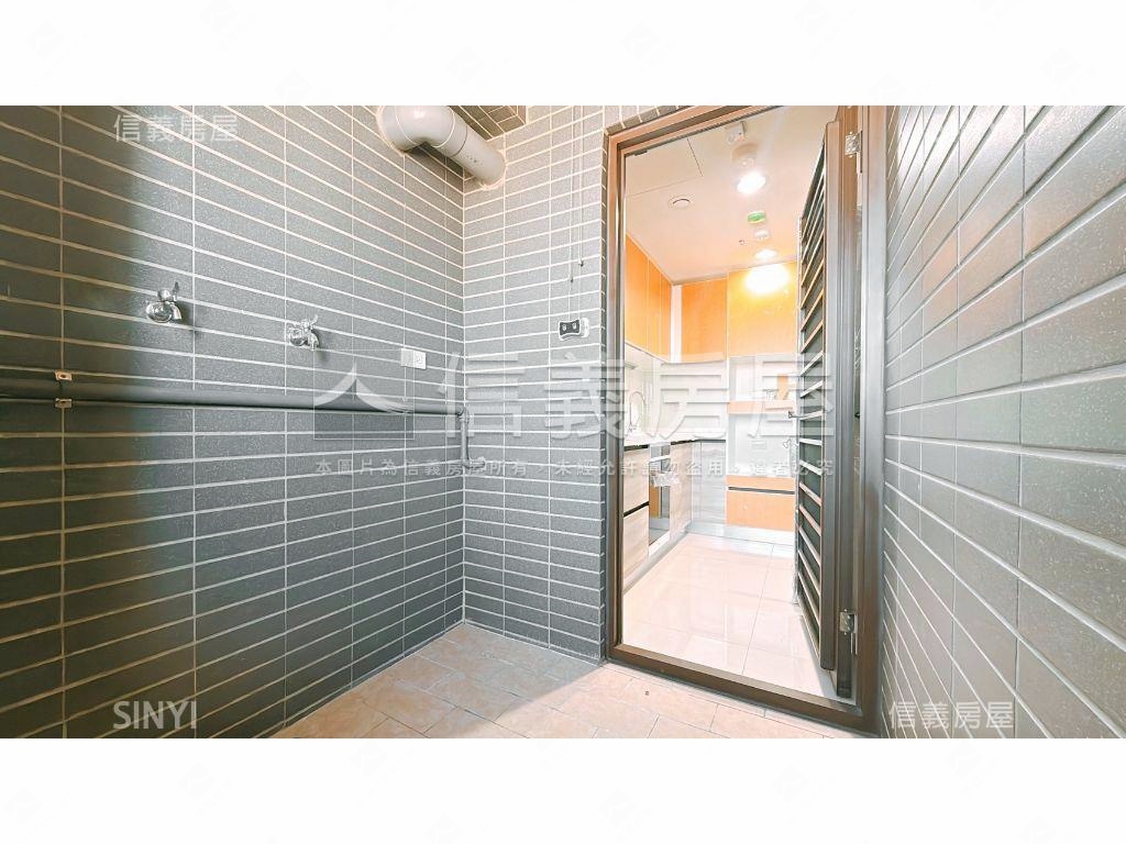 皇普莊園２房平車視野戶房屋室內格局與周邊環境