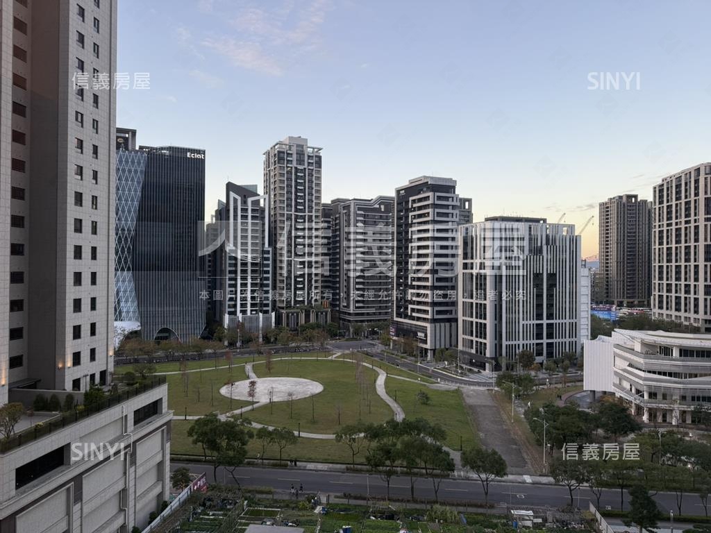 精美Ｗ皇翔御花園有附車位房屋室內格局與周邊環境