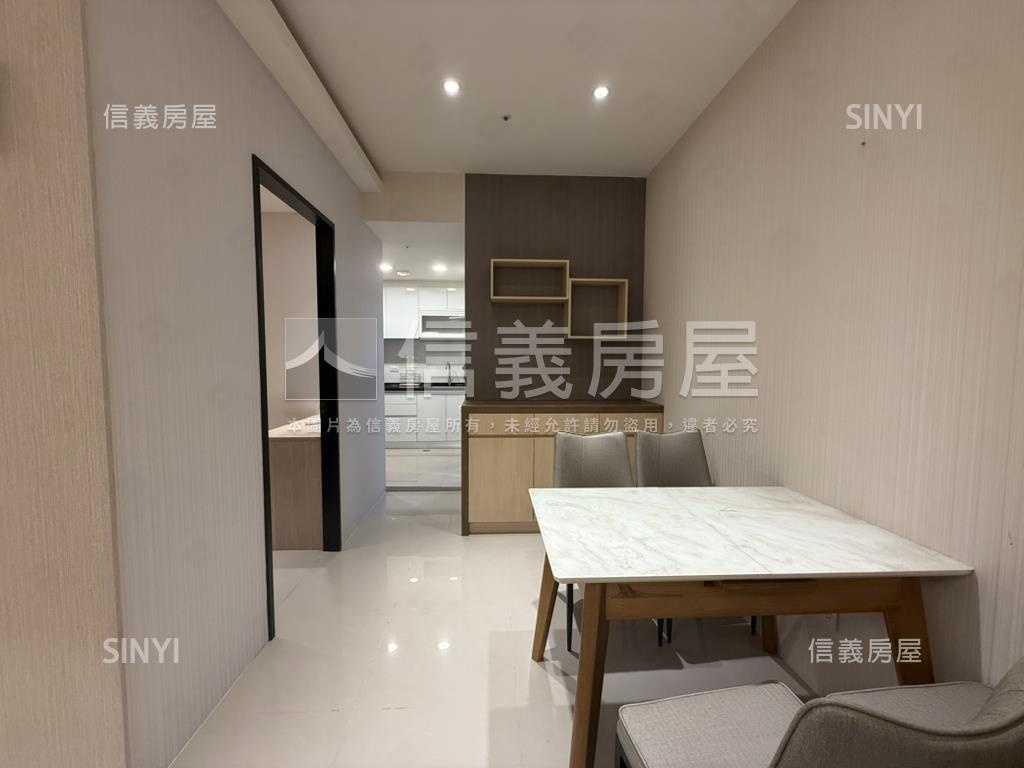 精美Ｗ皇翔御花園有附車位房屋室內格局與周邊環境