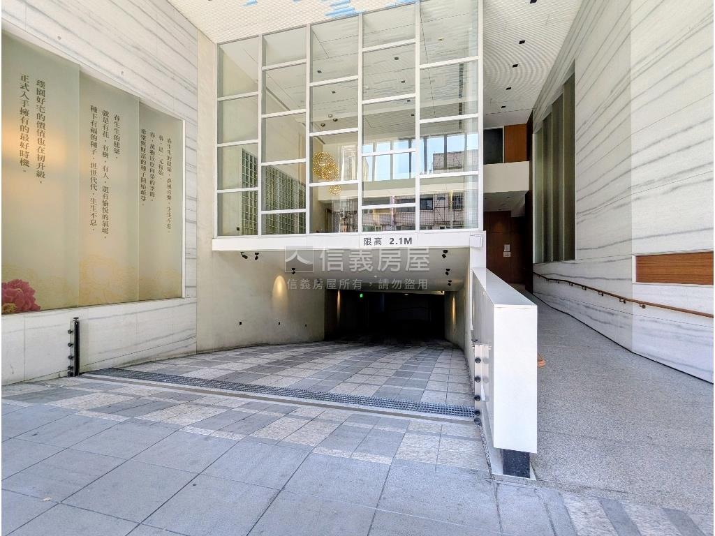 璞園出品精美捷運二房房屋室內格局與周邊環境
