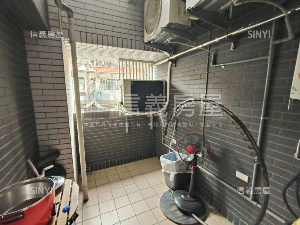 欣世界樹梢三房平車位房屋室內格局與周邊環境