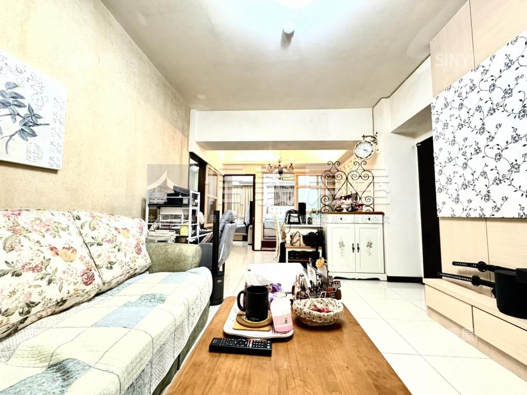 美麗歐洲小資兩房平面車位房屋室內格局與周邊環境