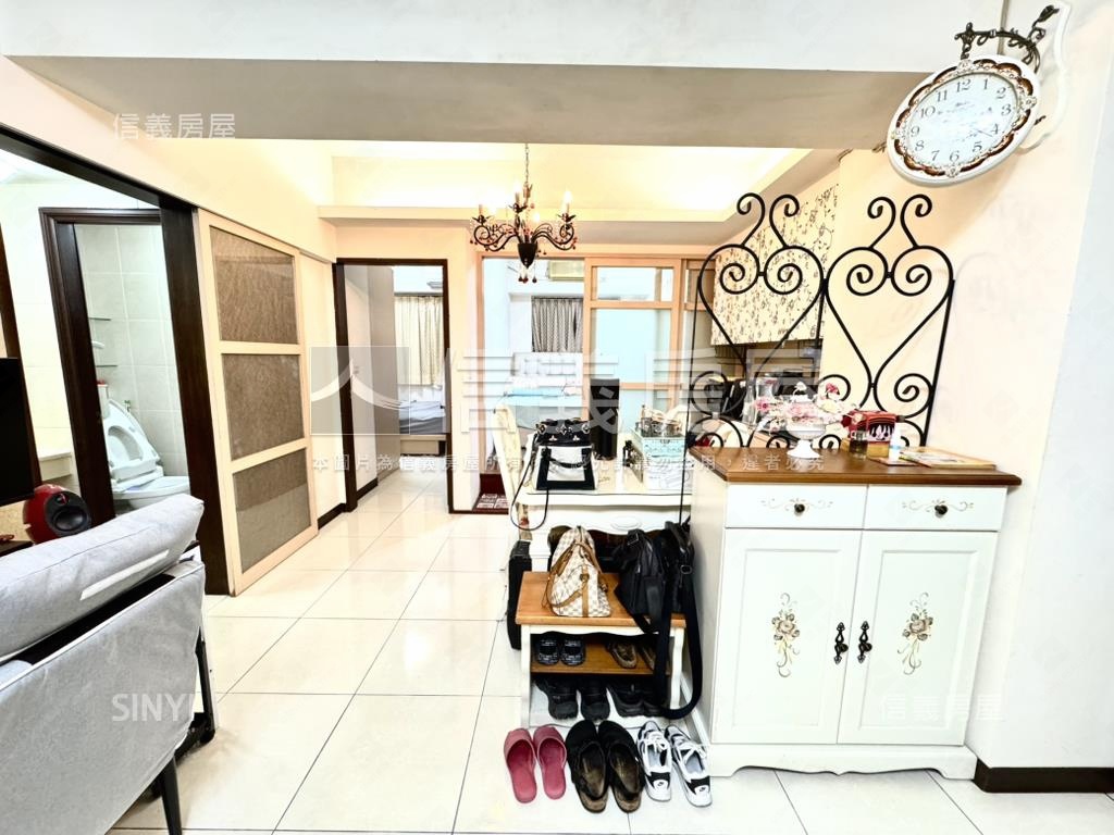 美麗歐洲小資兩房平面車位房屋室內格局與周邊環境