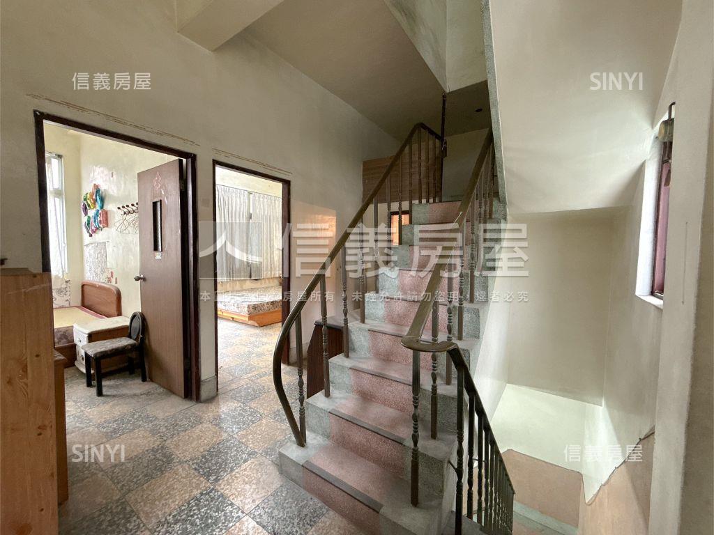 鼓山內惟路⛰️三角窗透天房屋室內格局與周邊環境