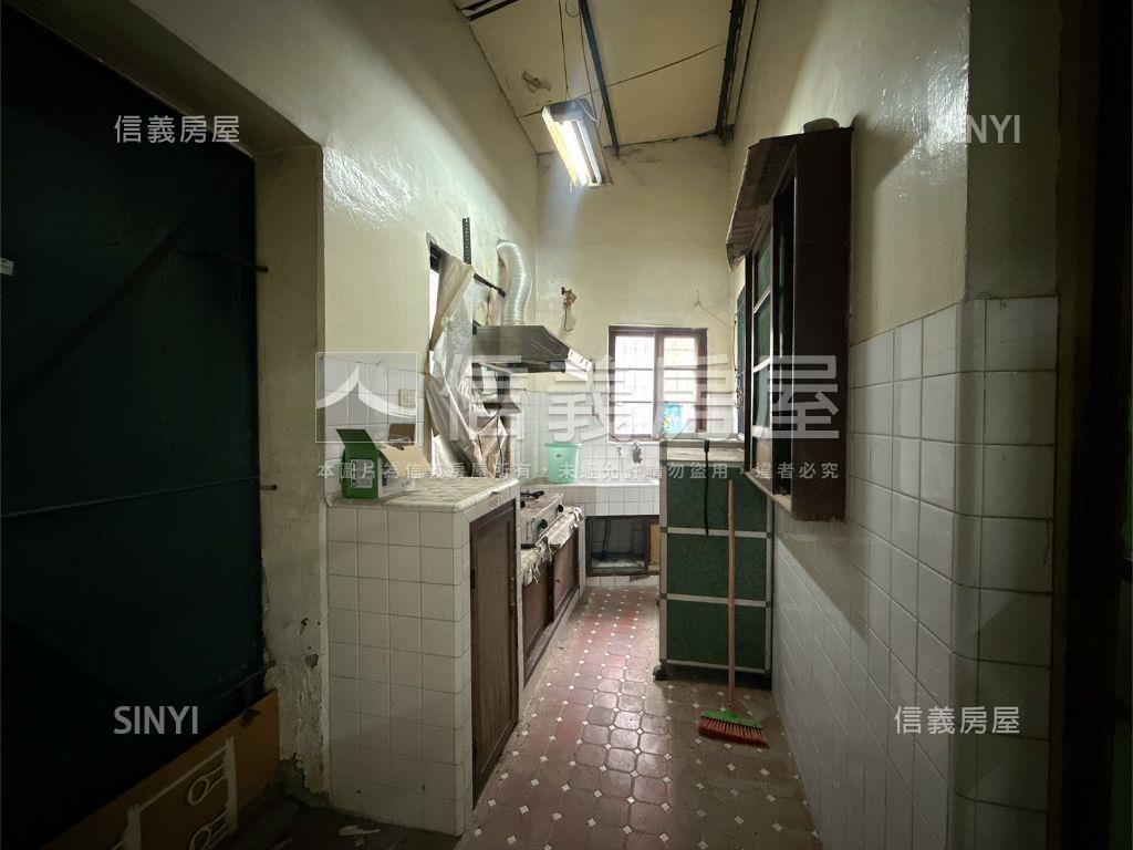 鼓山內惟路⛰️三角窗透天房屋室內格局與周邊環境