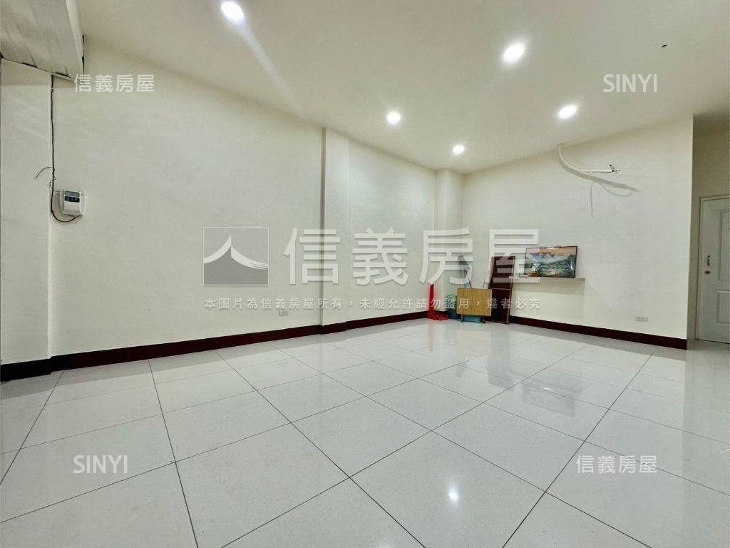 孝親房全新整理透天房屋室內格局與周邊環境