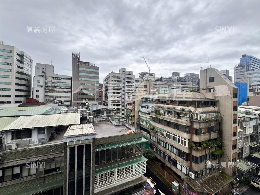 專任新落成陞遠學２房車位房屋室內格局與周邊環境